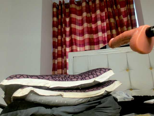 Candbody live cam on BongaCams
