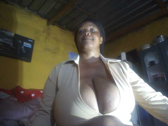 Melonboobs1