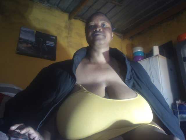 Melonboobs1