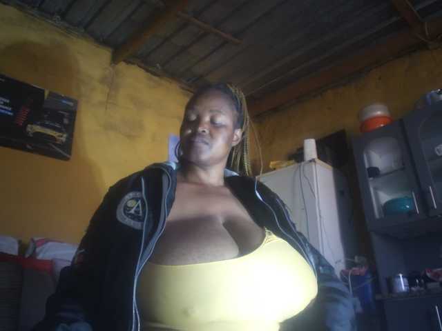 Melonboobs1
