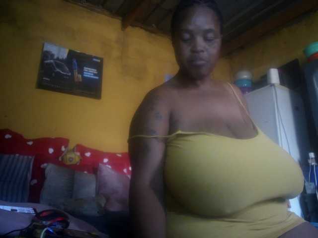 Melonboobs1's BongaCams show and profile