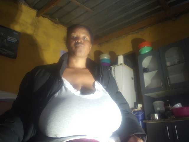 Melonboobs1 live cam on BongaCams