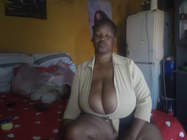 Melonboobs1