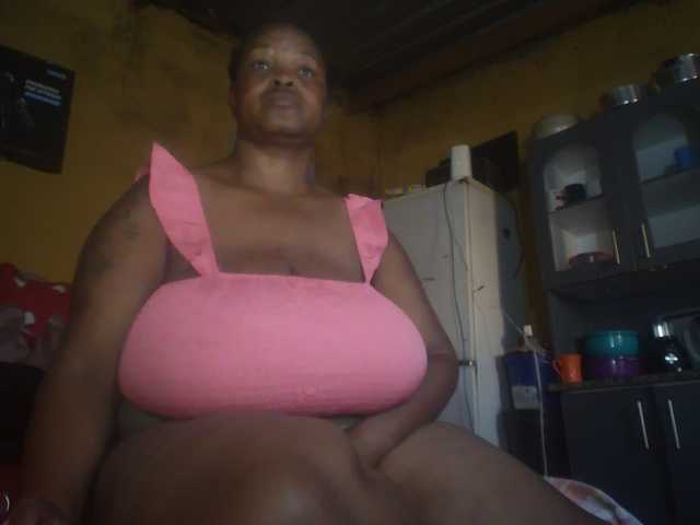 Melonboobs1 live cam on BongaCams