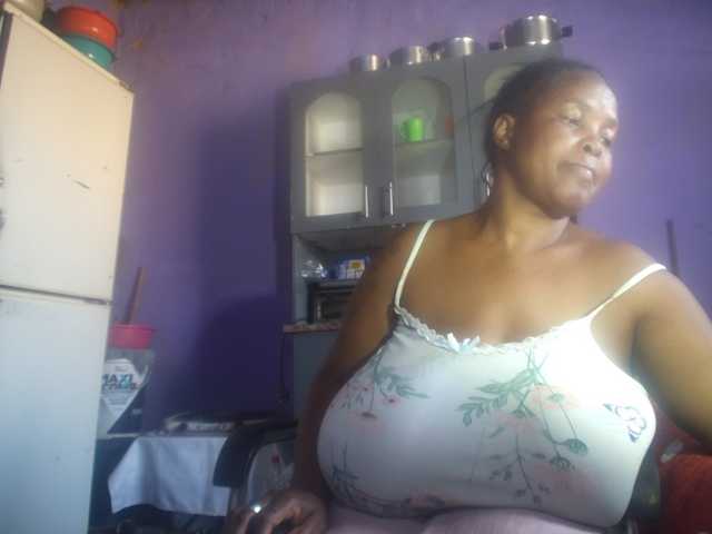 Melonboobs1