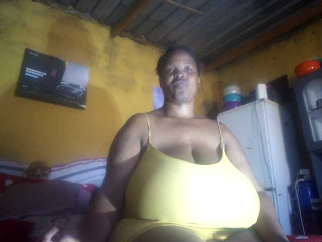 Melonboobs1