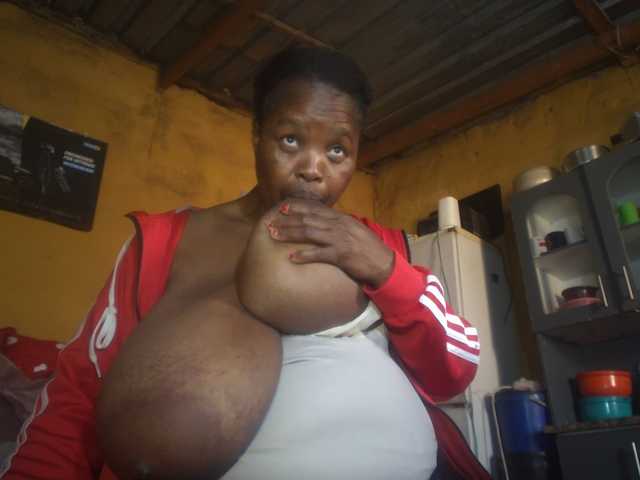 Melonboobs1
