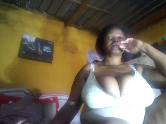 Melonboobs1