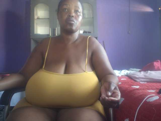 Melonboobs1 live cam