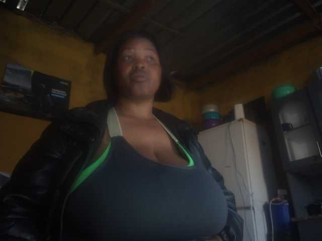 Melonboobs1