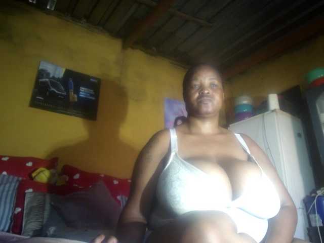 Melonboobs1's BongaCams show and profile