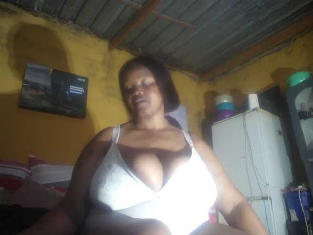Melonboobs1