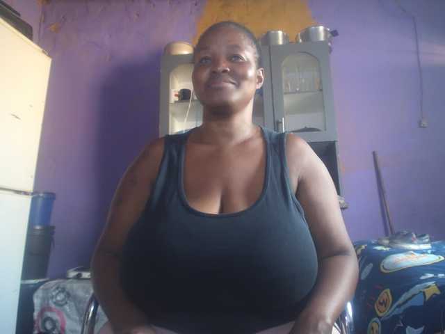 Melonboobs1