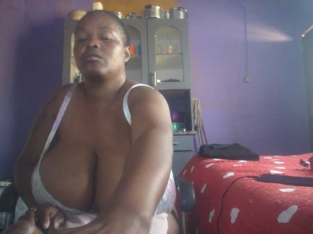 Melonboobs1