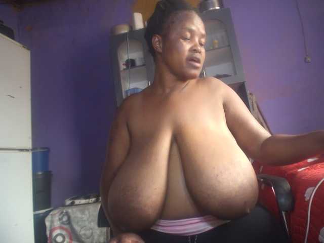 Melonboobs1 live cam on BongaCams