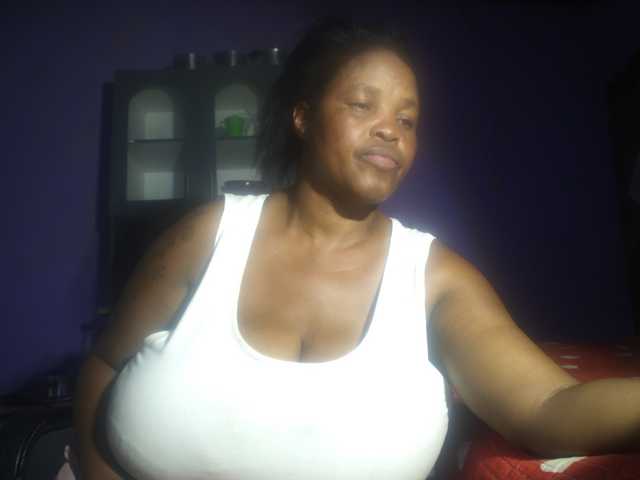 Melonboobs1 live cam on BongaCams
