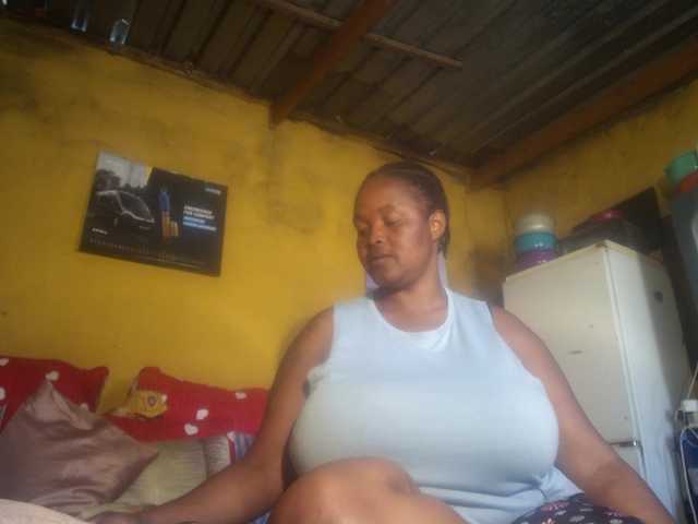 Melonboobs1's BongaCams show and profile