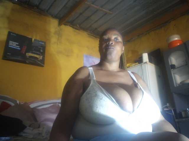 Melonboobs1