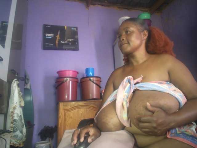 Melonboobs1 live cam preview