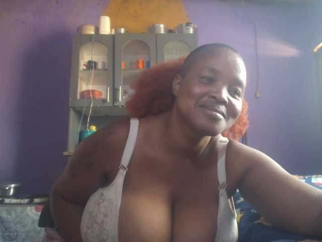 Melonboobs1 live cam preview