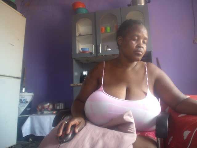 Melonboobs1
