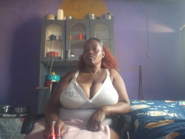 Melonboobs1