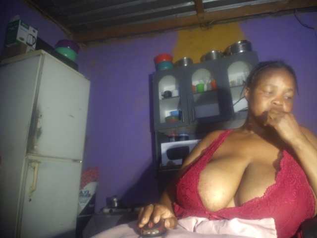 Melonboobs1 live cam on BongaCams