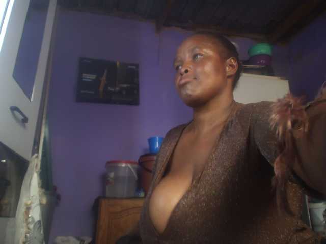 Melonboobs1