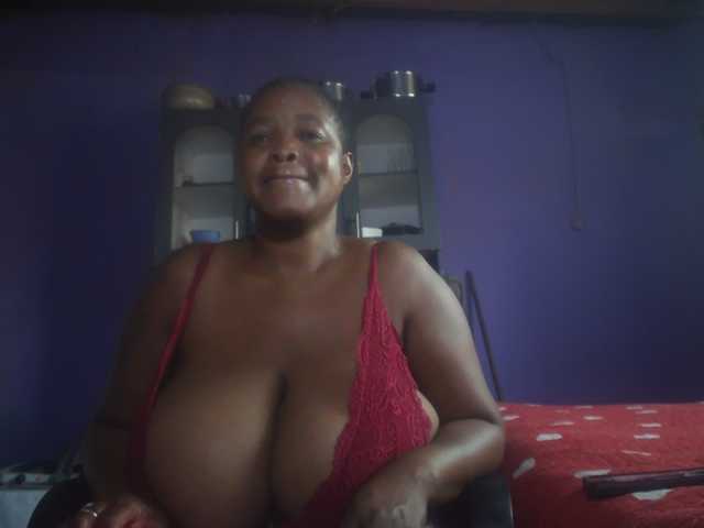 Melonboobs1