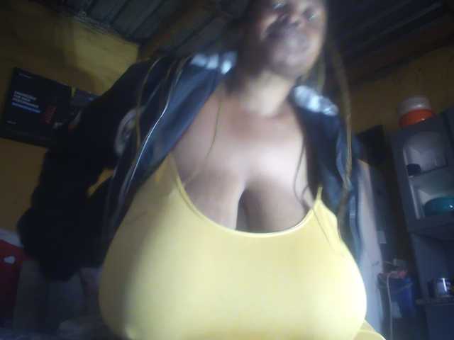 Melonboobs1