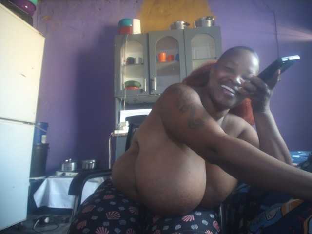 Melonboobs1 live cam preview