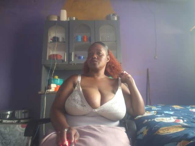 Melonboobs1
