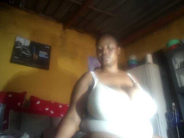 Melonboobs1's BongaCams show and profile