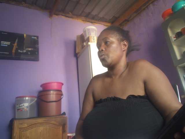 Melonboobs1 live cam preview