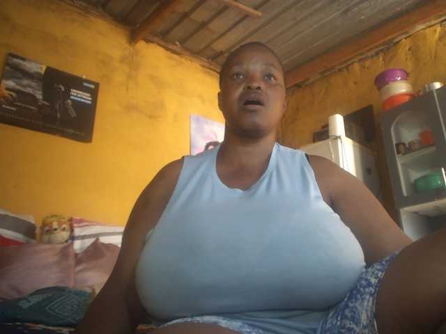 Melonboobs1 live cam on BongaCams