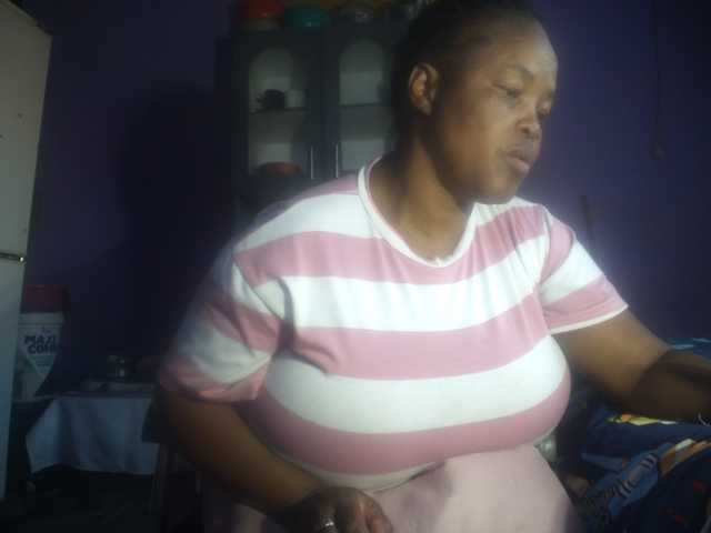 Melonboobs1 live cam on BongaCams