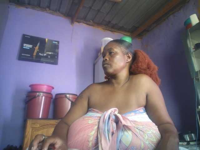 Melonboobs1 live cam preview