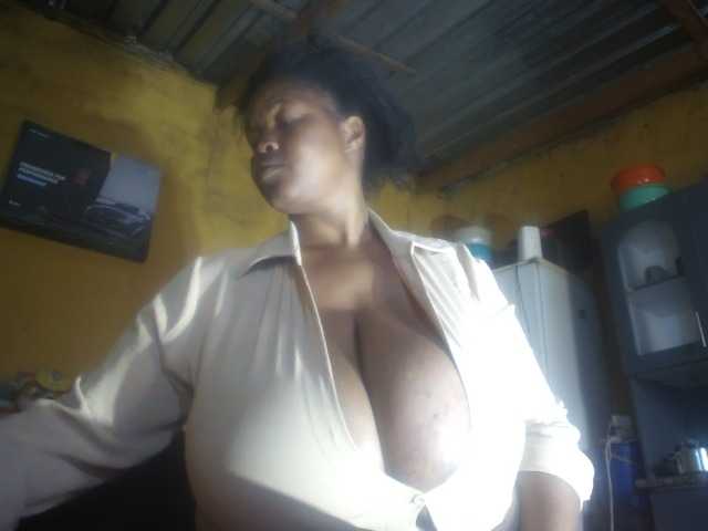 Melonboobs1