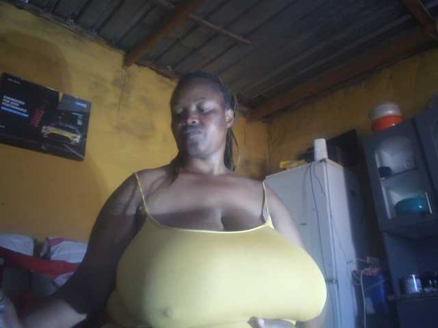 Melonboobs1