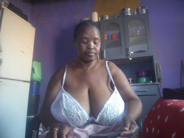Melonboobs1