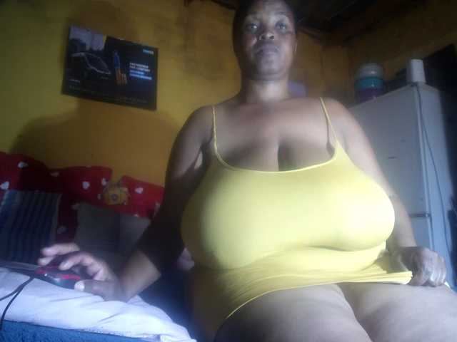 Melonboobs1's BongaCams show and profile