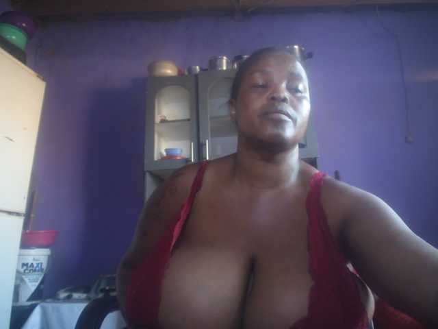 Melonboobs1 live cam preview