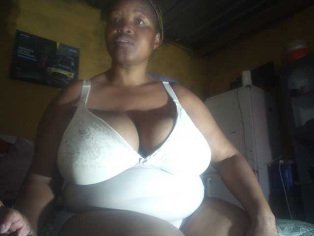Melonboobs1 live cam on BongaCams
