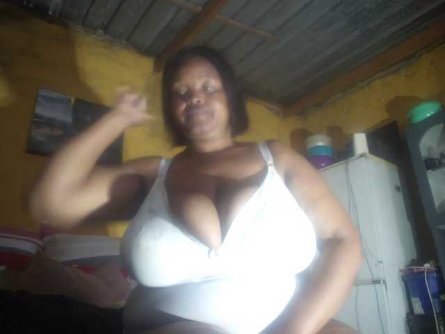 Melonboobs1