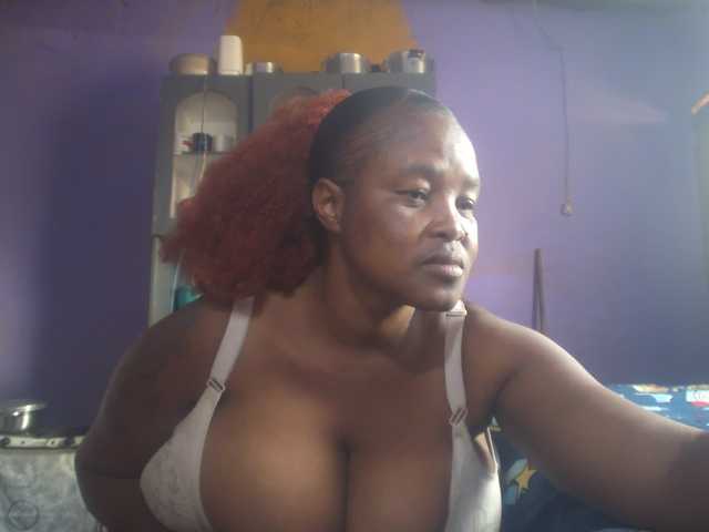 Melonboobs1 live cam on BongaCams