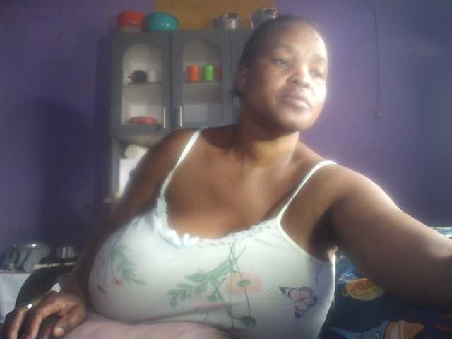 Melonboobs1 live cam on BongaCams