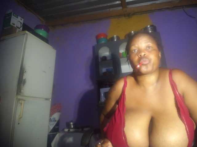 Melonboobs1 live cam on BongaCams