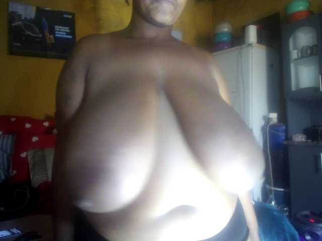 Melonboobs1's BongaCams show and profile