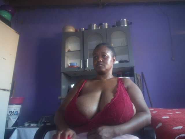 Melonboobs1