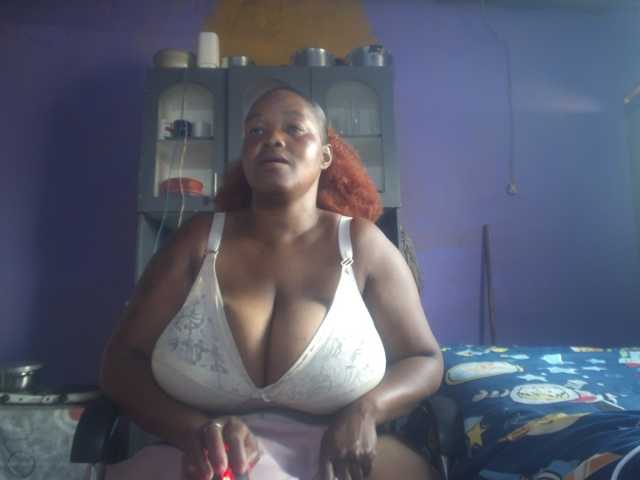 Melonboobs1 live cam on BongaCams
